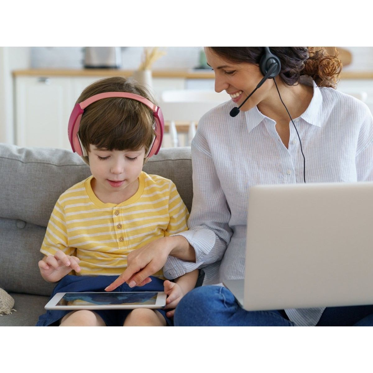 Jvc Ha - Kd10W Jvc Kids Tinyphones Wireless Headphone Pink - 123TelecomShop