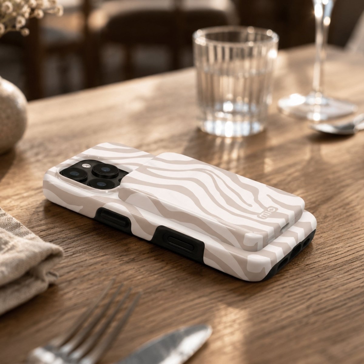 Mio By Mobilize Mio Powerbank 5000Mah With Double Sided Magsafe Compatibility Midnight Sparkle - Glossy - 123TelecomShop