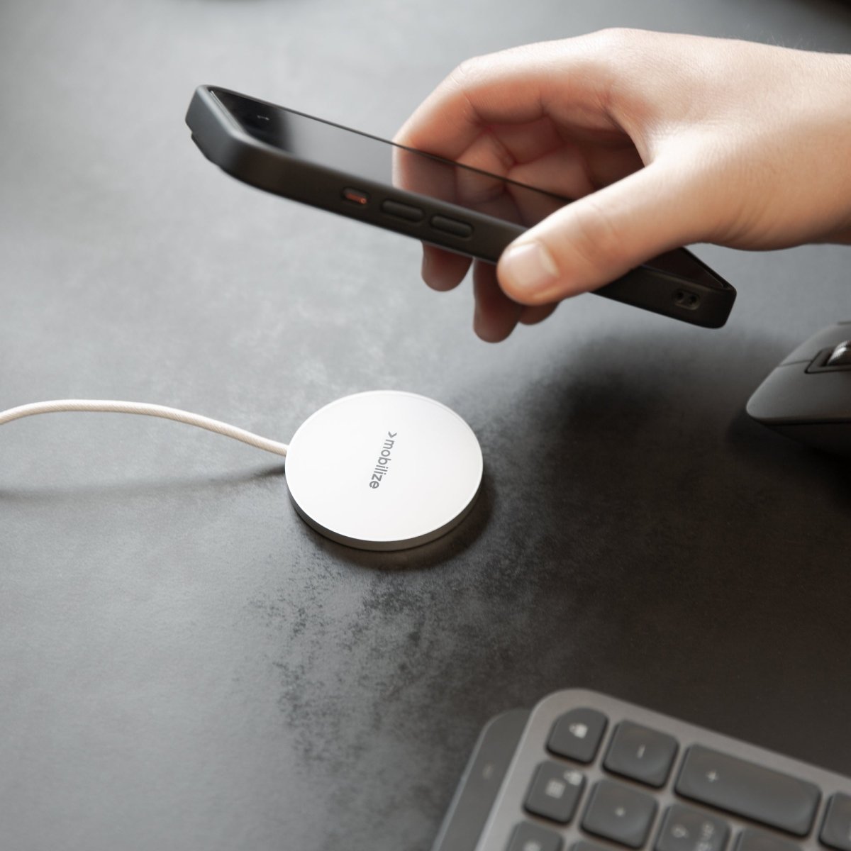 Mobilize Magnetic Wireless Charger Magsafe Compatible 25W Qi2.2 White Aluminium - 123TelecomShop
