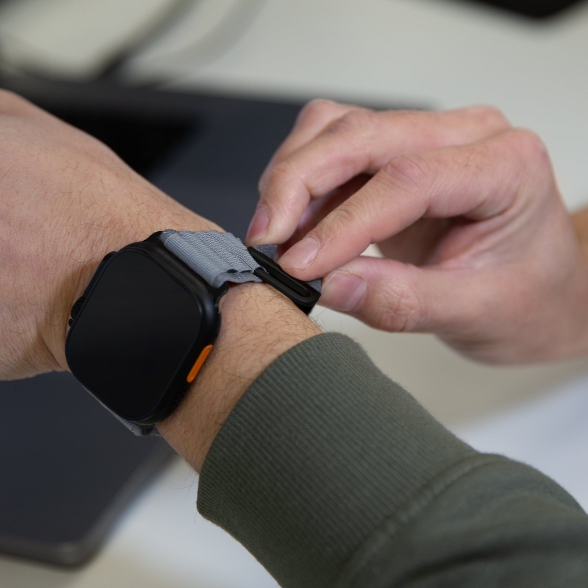 Mobilize Nylon Watch Band - Alpine - Black Connector - For Apple 42/44/45/49Mm - Dark Grey - 123TelecomShop