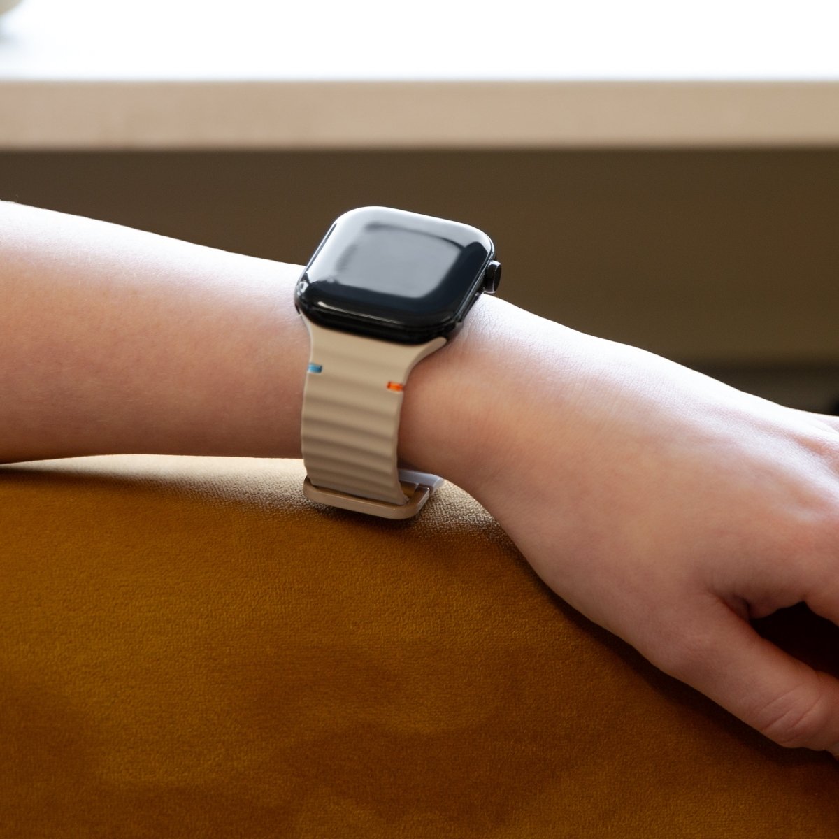 Mobilize Silicon Watch Band - Buckle - For Apple 42/44/45/49Mm - Starlight - 123TelecomShop