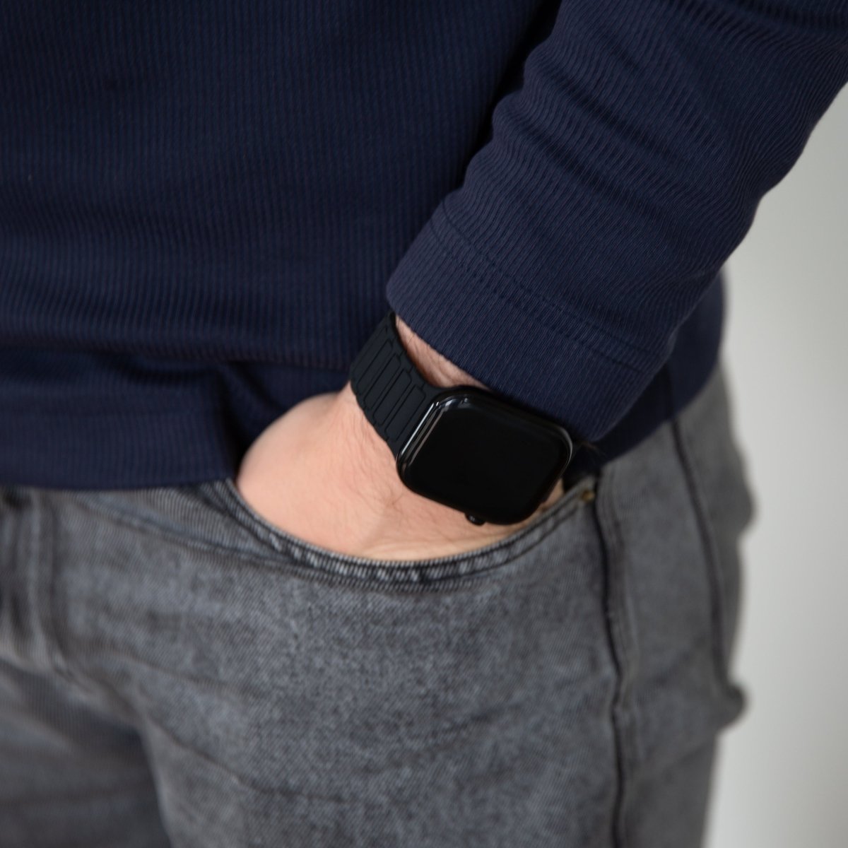 Mobilize Silicon Watch Band - Magnetic - For Apple 38/40/41Mm - Starlight - 123TelecomShop